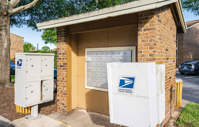 Outdoor Mail Center