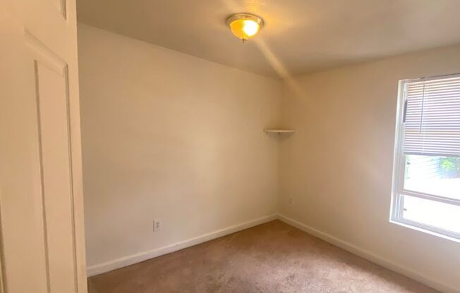 3 beds, 1 bath, $2,300, Unit #5