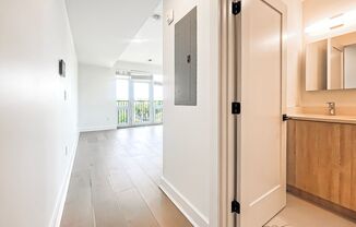 Studio, 1 bath, 449 sqft, $2,500, Unit 410