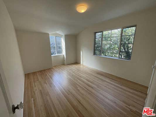 10309 CHRYSANTHEMUM LN