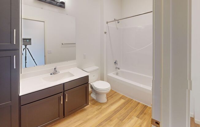 1 bed, 1 bath, 1,003 sqft, $1,295, Unit 7950-1313