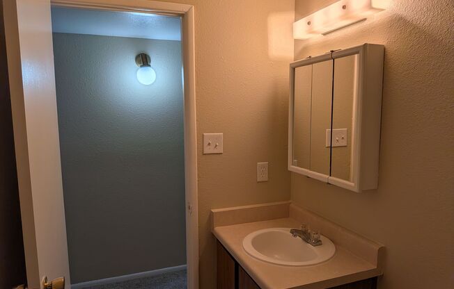2 beds, 2 baths, 900 sqft, $1,425, Unit 223