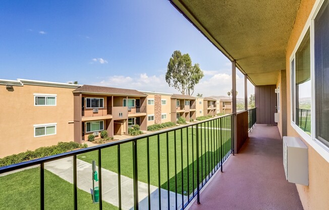 3 beds, 1 bath, 1,082 sqft, $2,795, Unit G202