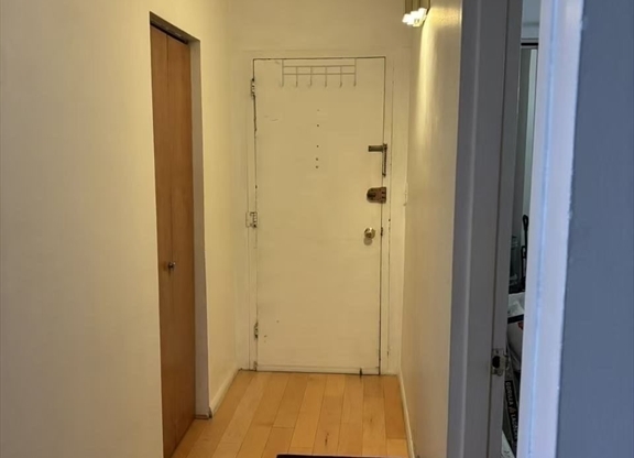 2 beds, 1 bath, 822 sqft, $2,600, Unit 237