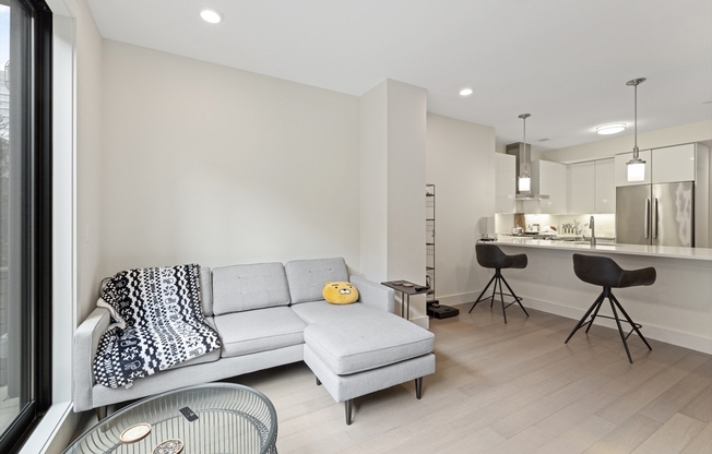1 bed, 1 bath, 778 sqft, $3,789, Unit 707