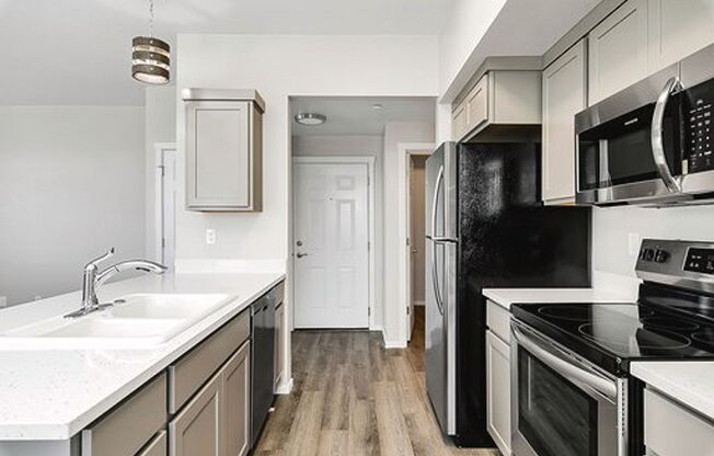 South Ridge Apts~Never-Lived-In Luxury Apartment w/ Modern Amenities!