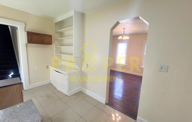 3 beds, 1 bath, $1,100