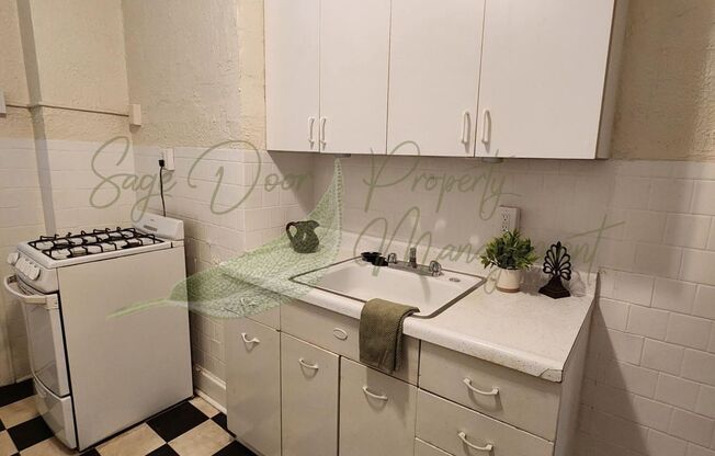 FREE RENT SPECIAL!!!