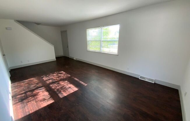 204 S Scott Blvd
