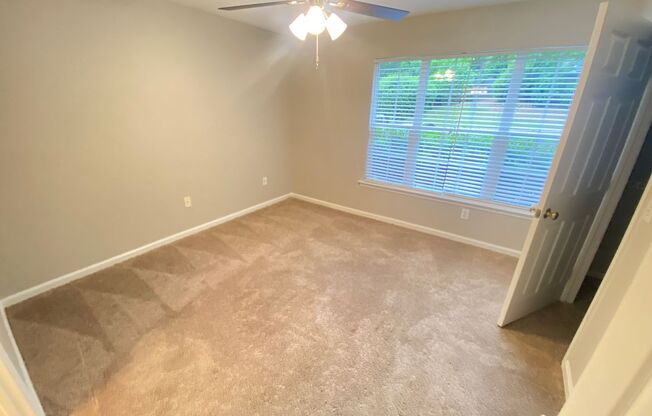 2 beds, 2 baths, 1,055 sqft, $1,200, Unit 5102