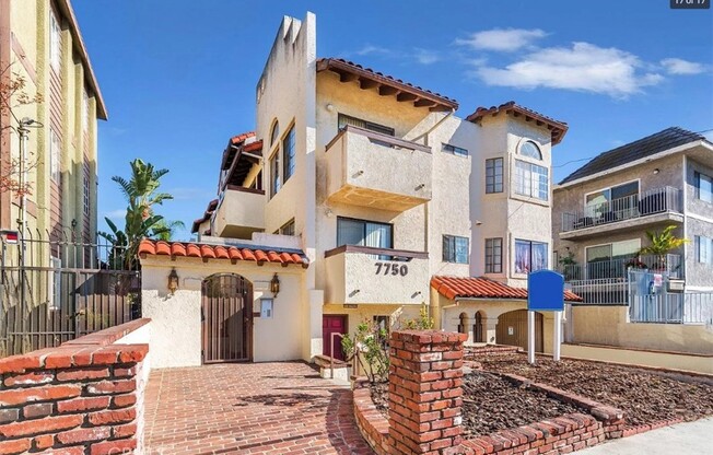 2 beds, 2 baths, 1,225 sqft, $2,750, Unit 9A