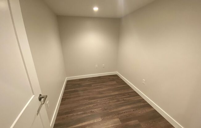 1 bed, 1 bath, 765 sqft, $1,994, Unit One11 212