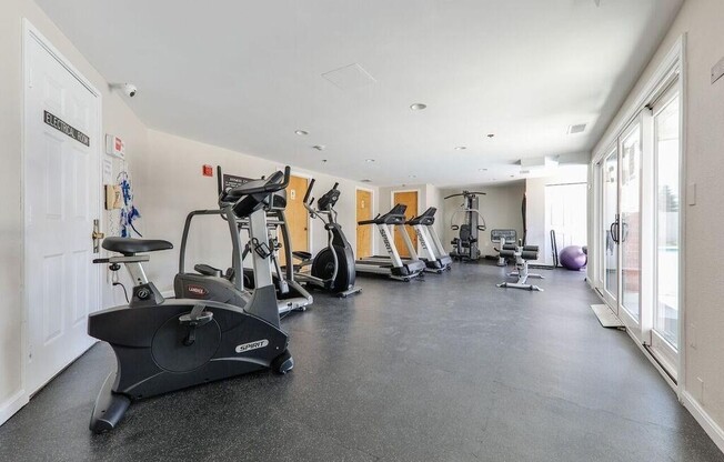 3 beds, 2 baths, 1,644 sqft, $4,600, Unit 711