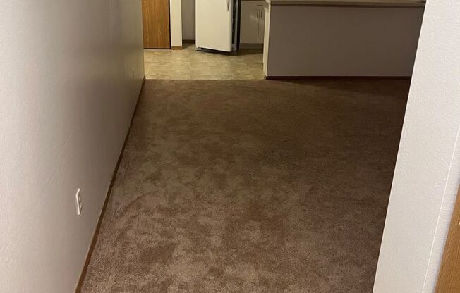 2 beds, 1 bath, 856 sqft, $1,259, Unit PL   7507