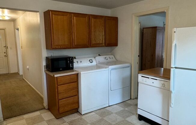 3 beds, 1 bath, $3,750