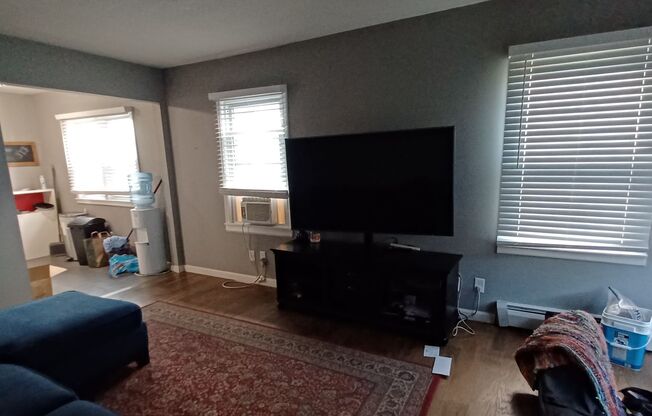 3 beds, 1 bath, 1,150 sqft, $1,675