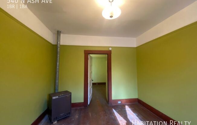 540 N ASH AVE
