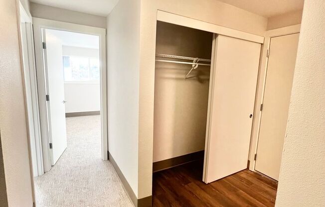 2 beds, 1 bath, 794 sqft, $1,500, Unit 18