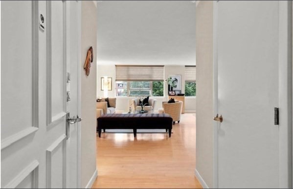 20 HAMMOND POND PKWY
