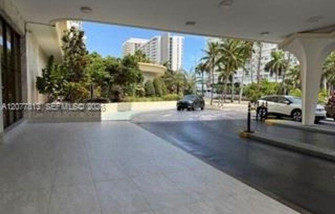 2 beds, 2 baths, $4,500, Unit # 15 J