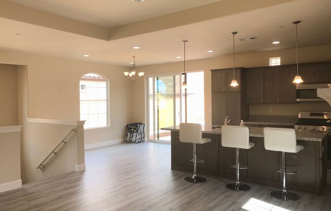 Spacious Home - Newer Build TOSCANO Neighborhood in SLO