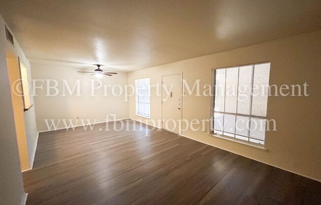 2 beds, 1.5 baths, $1,100, Unit 111