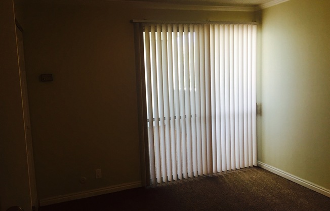 1 bed, 1 bath, 734 sqft, $1,307, Unit 207