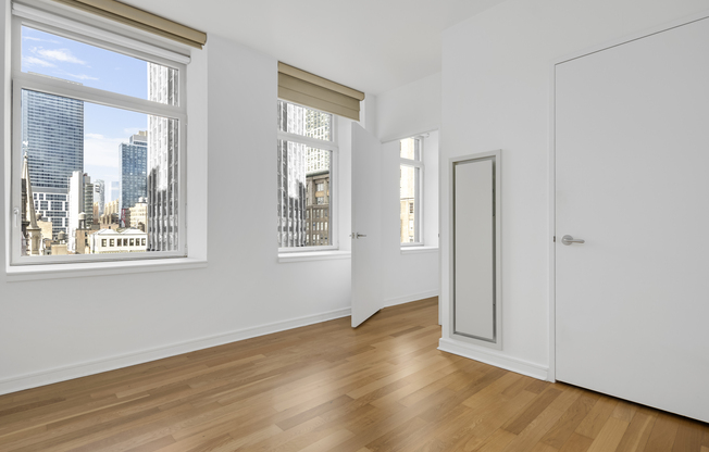 11 E 29 ST