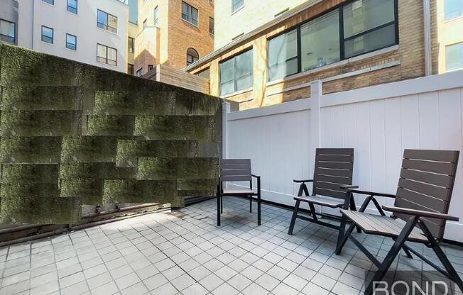 2 beds, 1 bath, $5,395, Unit 1E