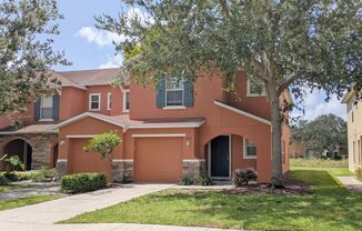 Quality Townhome In Convenient Location!