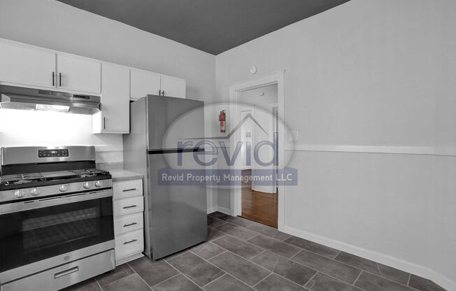2 beds, 1 bath, 950 sqft, $995, Unit 308-3