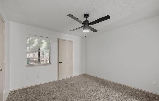 1 bed, 1 bath, 520 sqft, $1,195, Unit C-09