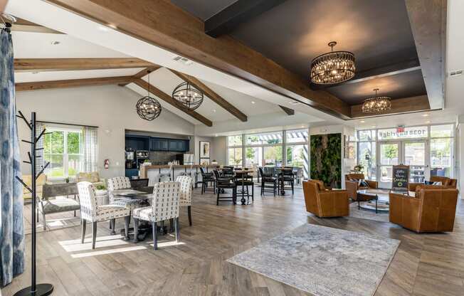 Lake Club at Polaris