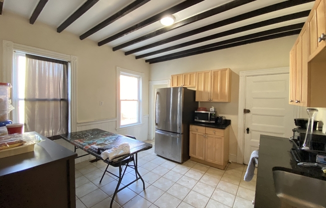 4 beds, 2 baths, $6,400, Unit 1