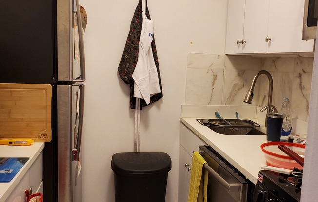 1 bed, 1 bath, $4,200, Unit 9G