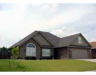 3 beds, 2 baths, $1,695