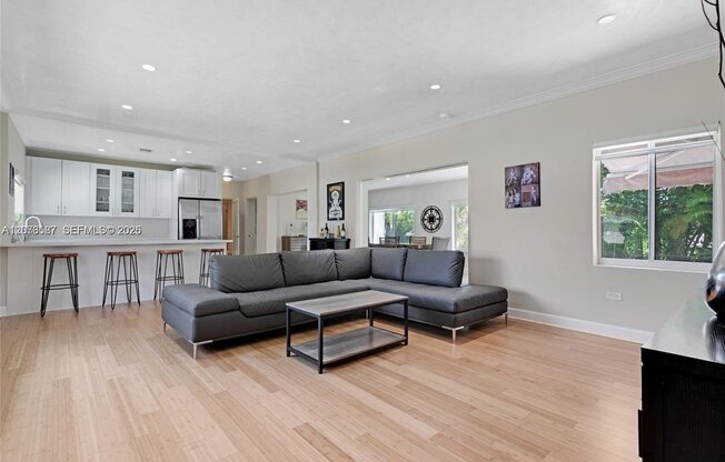 535 SW 39 AVE