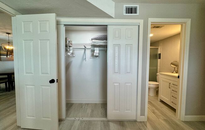 2 beds, 2 baths, $2,300, Unit APT 701