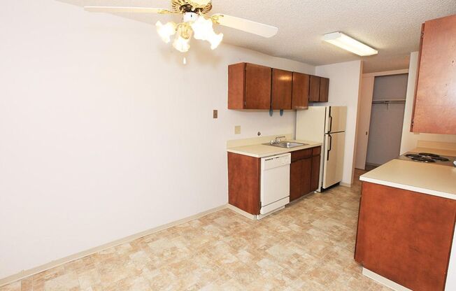 2 beds, 1 bath, 969 sqft, $1,865, Unit 2420