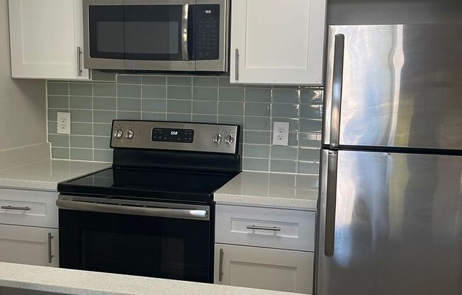 2 beds, 1 bath, $2,395, Unit Unit 405