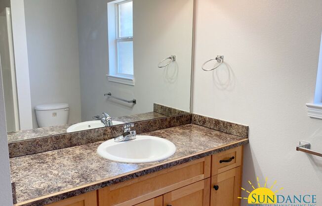 Spacious 3 Bedroom Duplex in Navarre