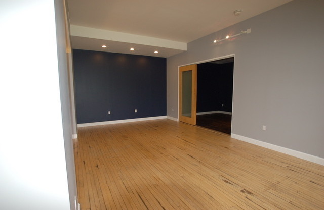 2 beds, 1.5 baths, $2,300