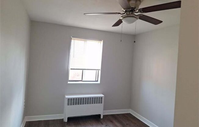 Affordable 2-Bedroom Apartment in Southwest DC – Utilities Included Option Available