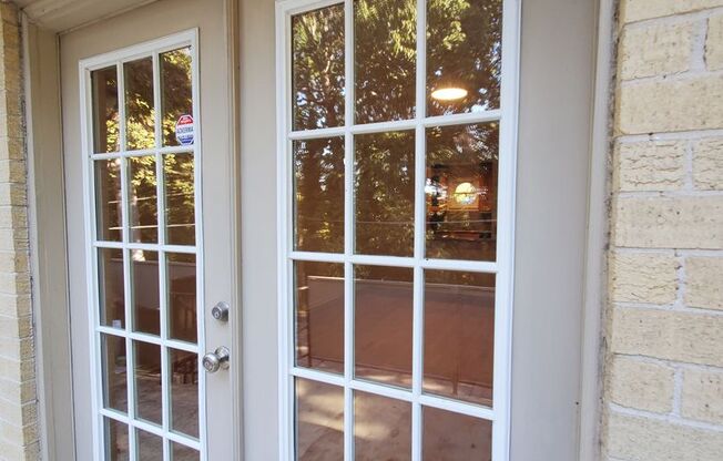 OPEN HOUSE This Sunday 12/07/25 @ 3:30PM until 4:00PM Charming 1-Bedroom Condo in Prime Sandy Springs Location!