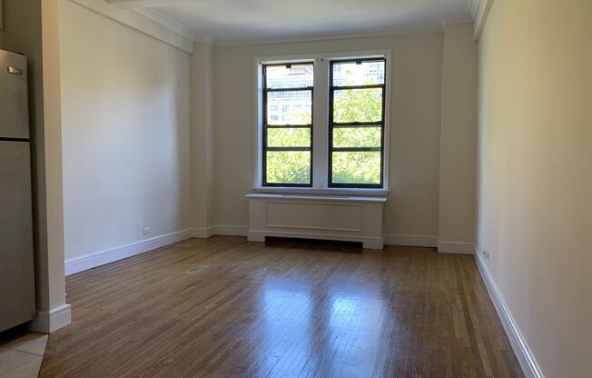 1 bed, 1 bath, $4,900, Unit 902
