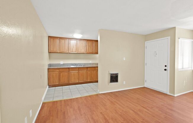 Studio, 1 bath, 450 sqft, $1,500, Unit #3208F