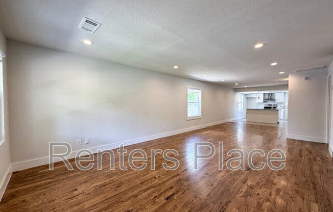241 S RICHMOND AVE