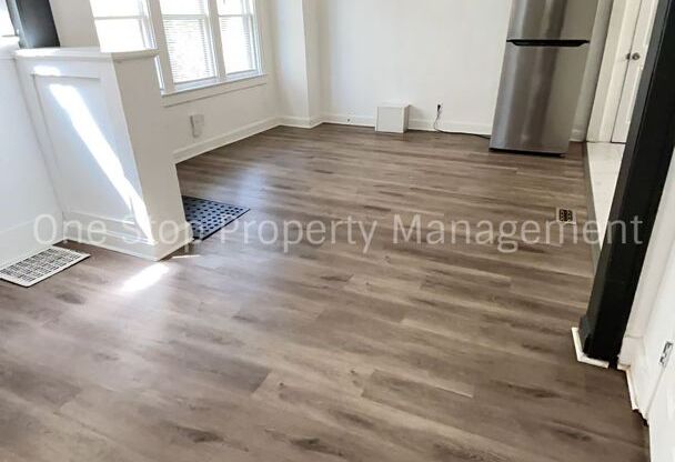 Beautiful 3 Bedroom 1 Bathroom Home in Kansas City!