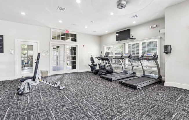 the gym at Jefferson Creek in Irving, TX