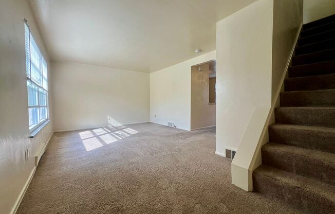 Magnificent 3 Bedroom Townhome with Garage! A Hidden Gem in Plum! Call Today!